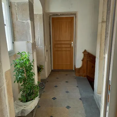 Les Meubles Du Colombier Apartment Lons-le-Saunier Exterior photo